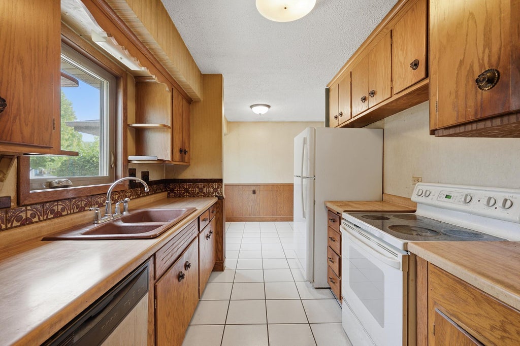 Photo of 2117 W 83rd Street, Bloomington, MN 55431 (MLS # 7131991)