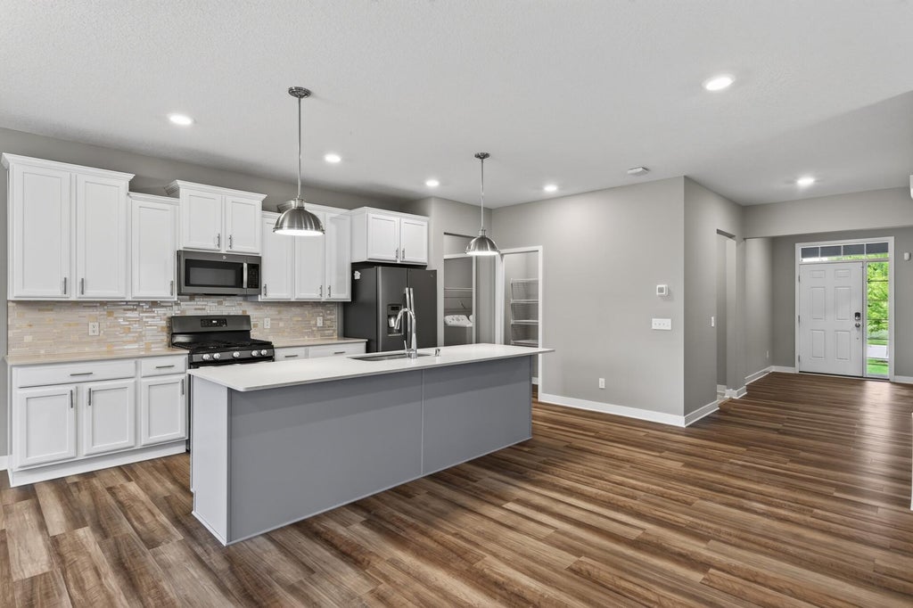 Photo of 1250 Oak Tree Court, Carver, MN 55315 (MLS # 7131240)