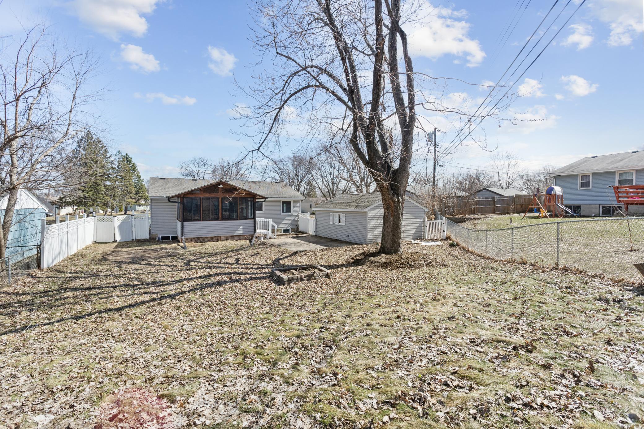 6109 Sumter Avenue N