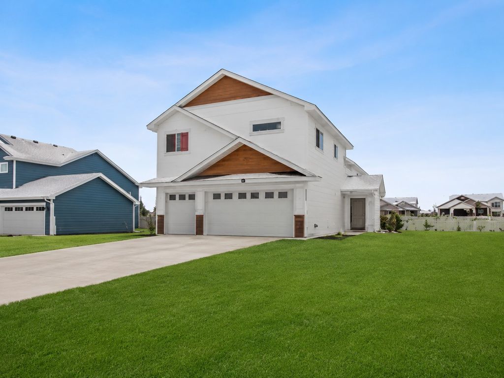 Photo of 4634 9th Street NE, Saint Cloud, MN 56304 (MLS # 7075128)