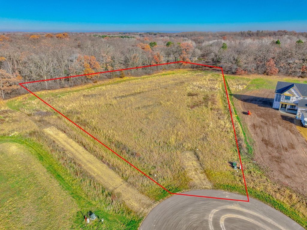 Photo of 1309 Eagle View Lane, Hudson, WI 54016 (MLS # 6818811)