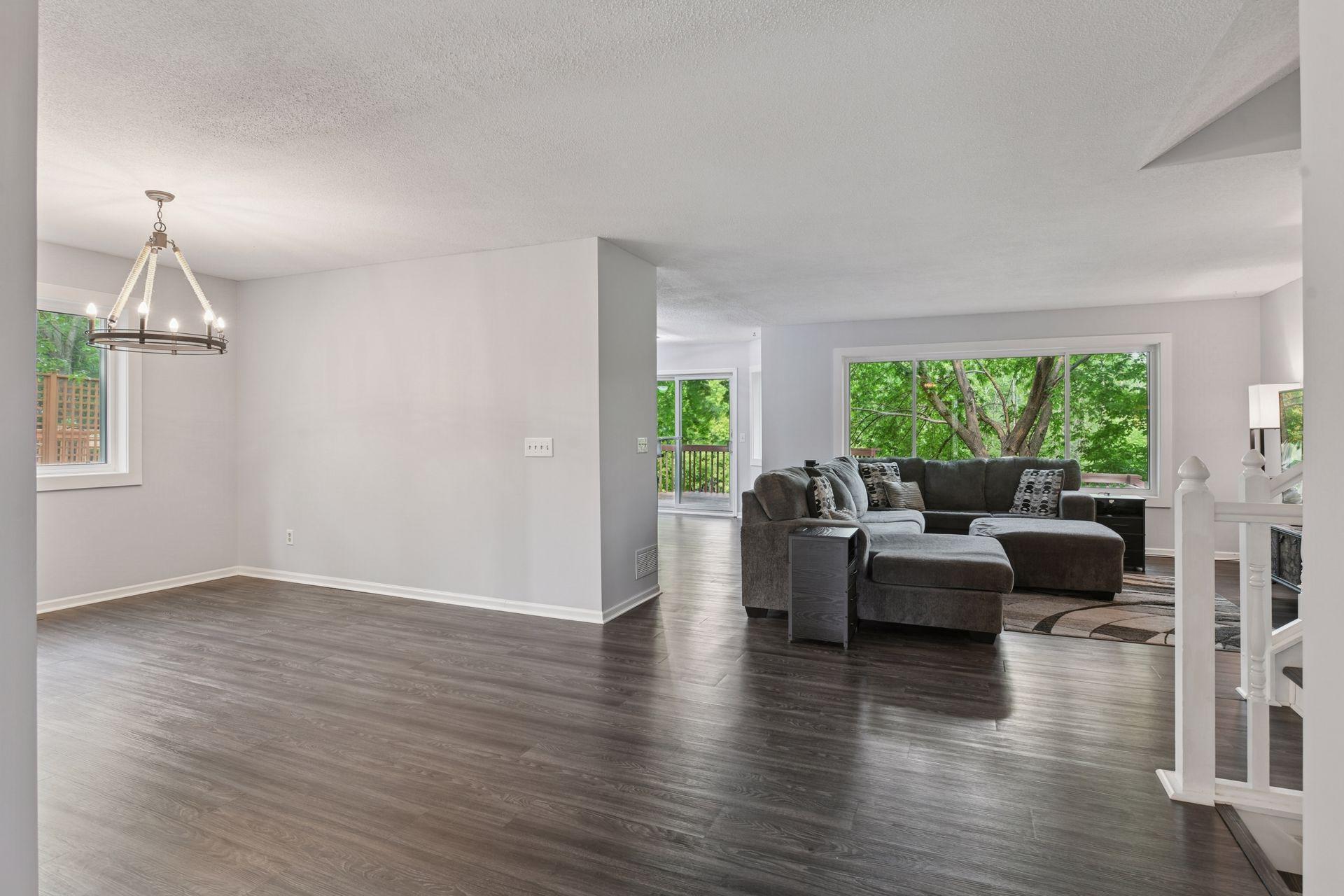 8550 Saratoga Lane