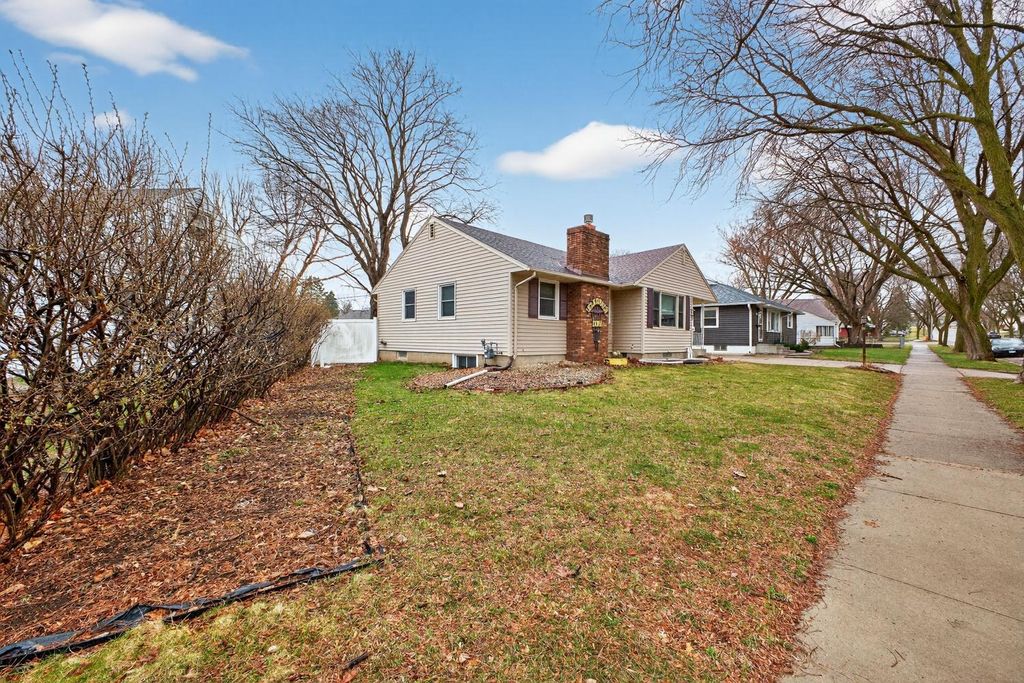 Photo of 1447 13TH Avenue NW, Rochester, MN 55901 (MLS # 7051951)