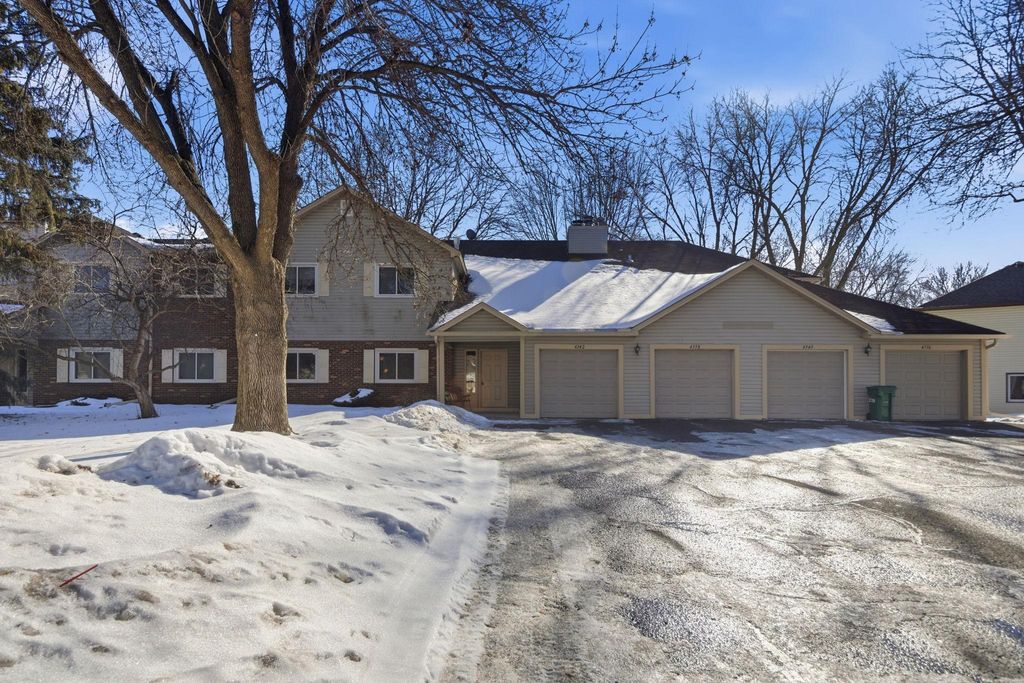 Photo of 4340 Buckingham Court #1606, Vadnais Heights, MN 55127 (MLS # 7011525)