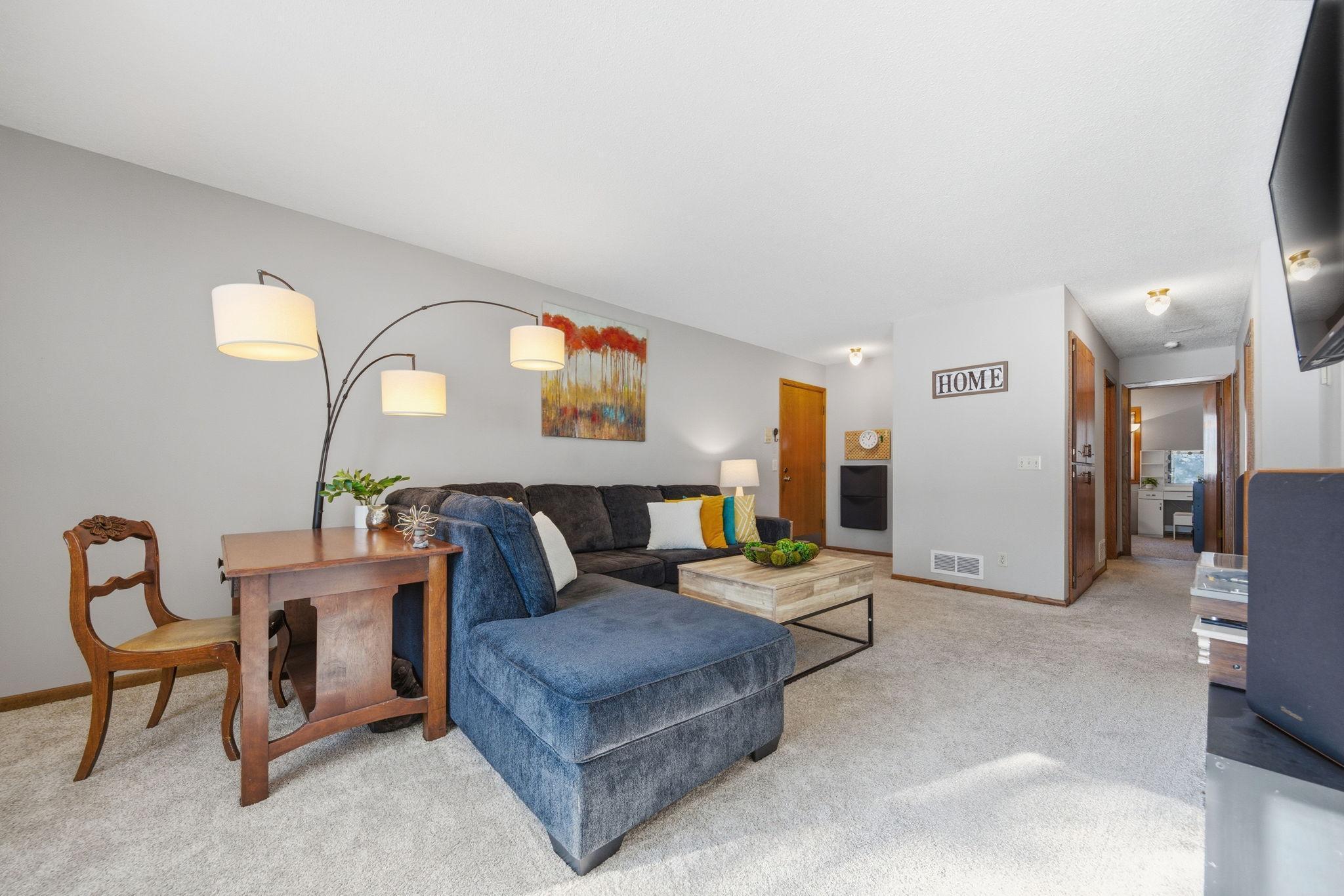 4340 Buckingham Court 1606