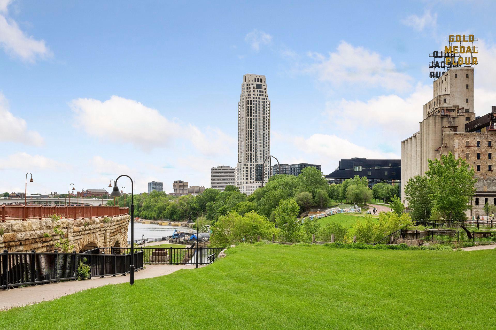 1111 W River Parkway 31B