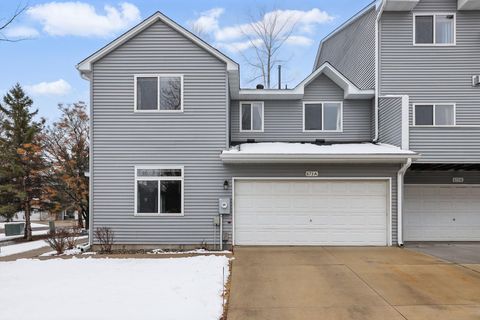 673 Kingfisher Lane A Woodbury MN 55125