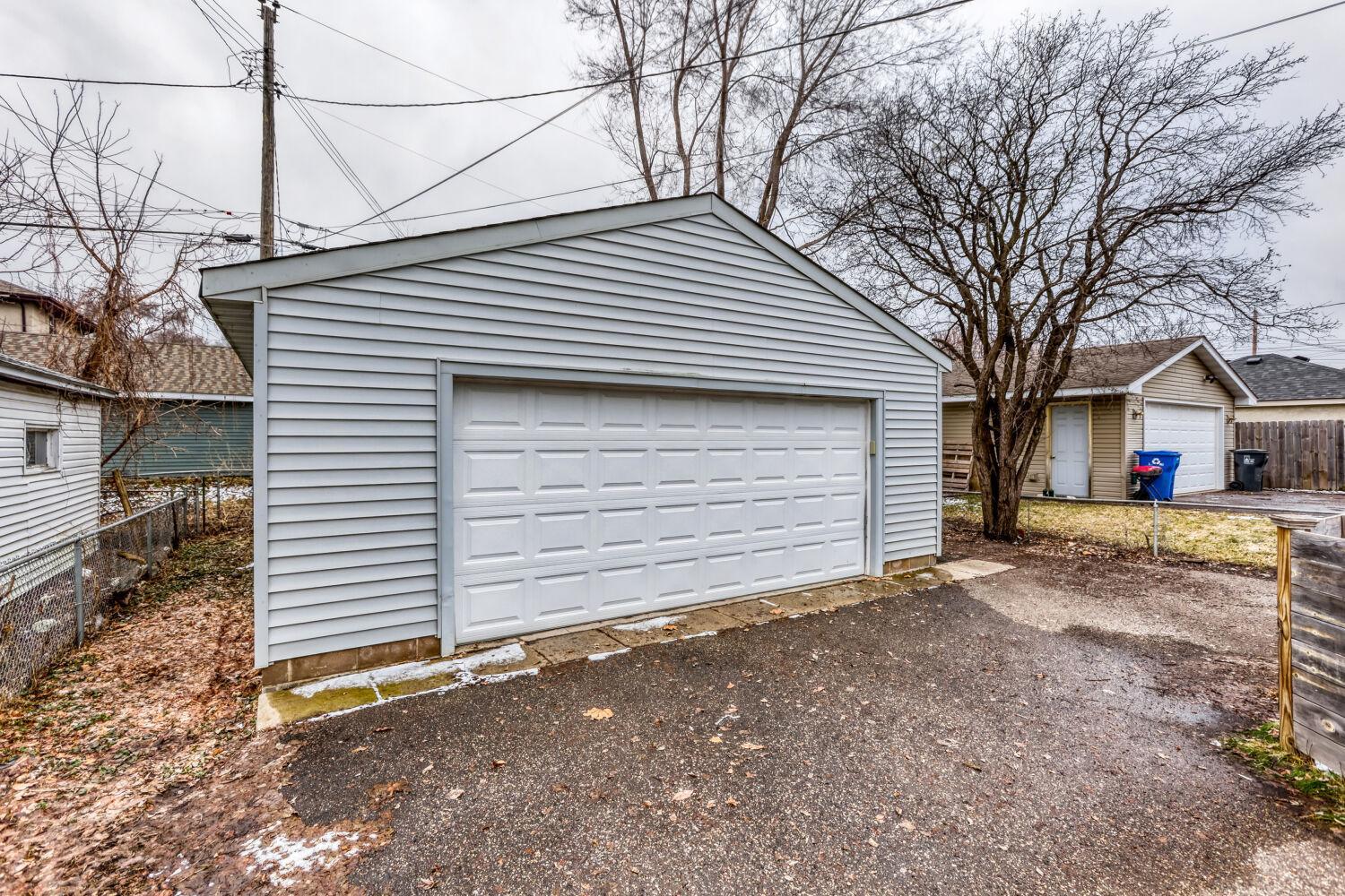 1010 Seminary Avenue