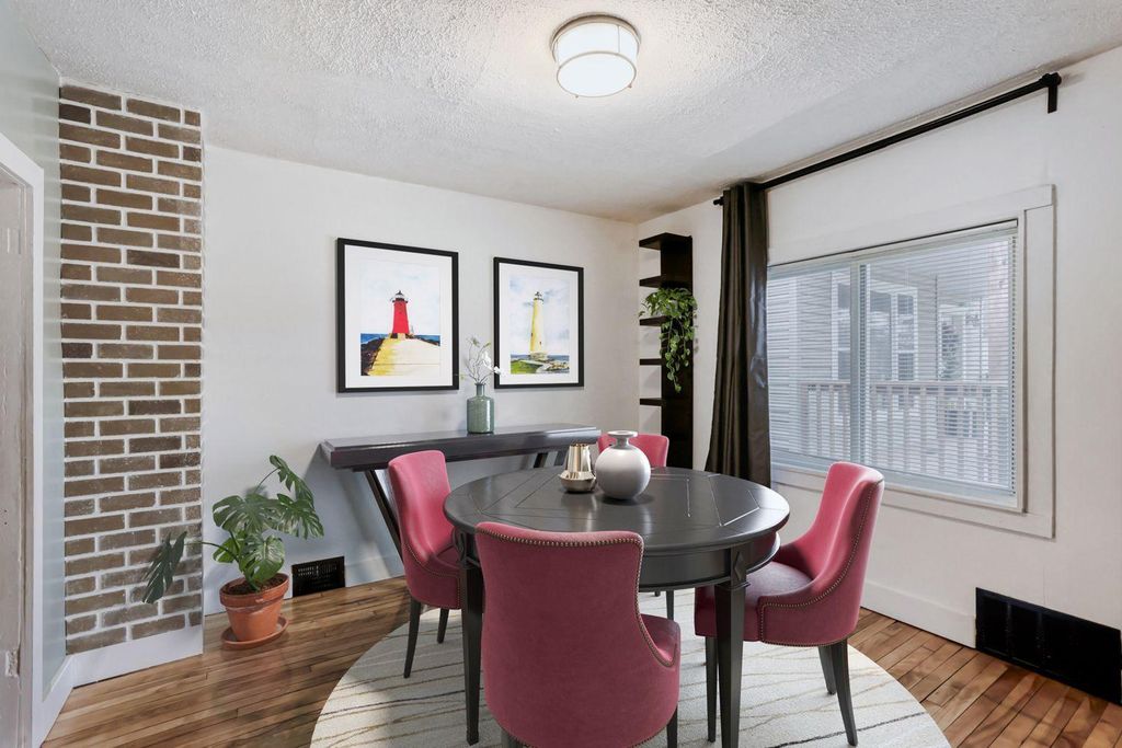 Photo of 1010 Seminary Avenue, Saint Paul, MN 55104 (MLS # 7026033)