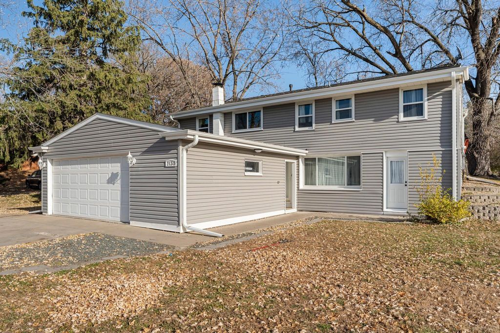 Photo of 2130 Douglas Drive N, Golden Valley, MN 55422 (MLS # 7012440)