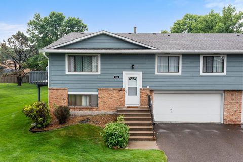 1264 Ferndale Street N Maplewood MN 55119