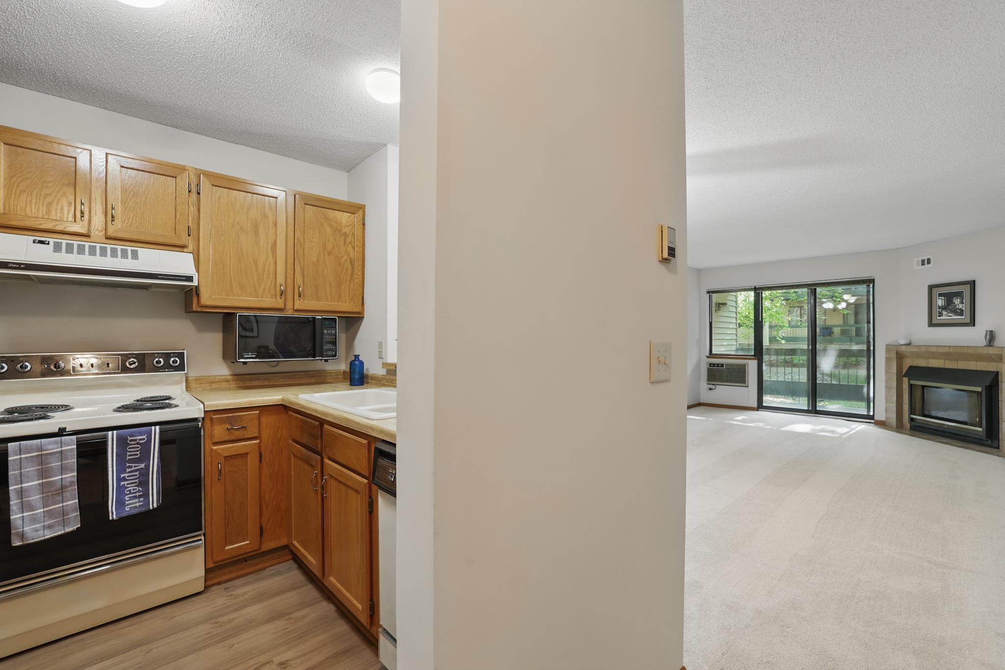 7625 Edinborough Way 2116
