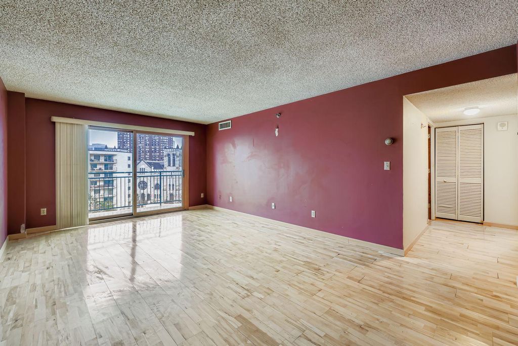 Photo of 1225 Lasalle Avenue #905, Minneapolis, MN 55403 (MLS # 7012476)