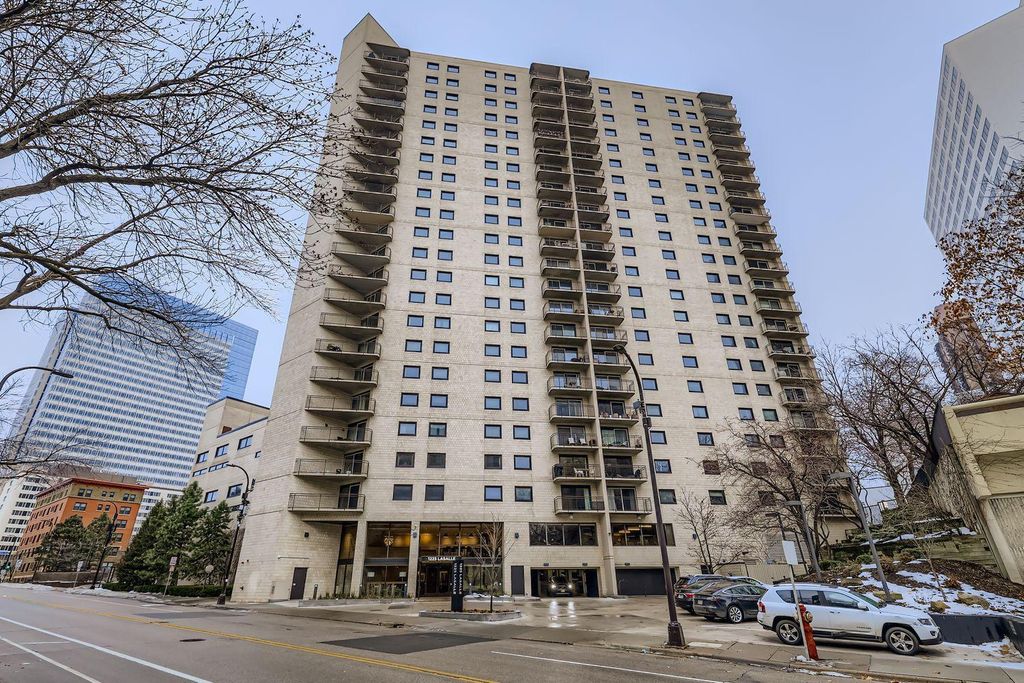 Photo of 1225 Lasalle Avenue #905, Minneapolis, MN 55403 (MLS # 7012476)