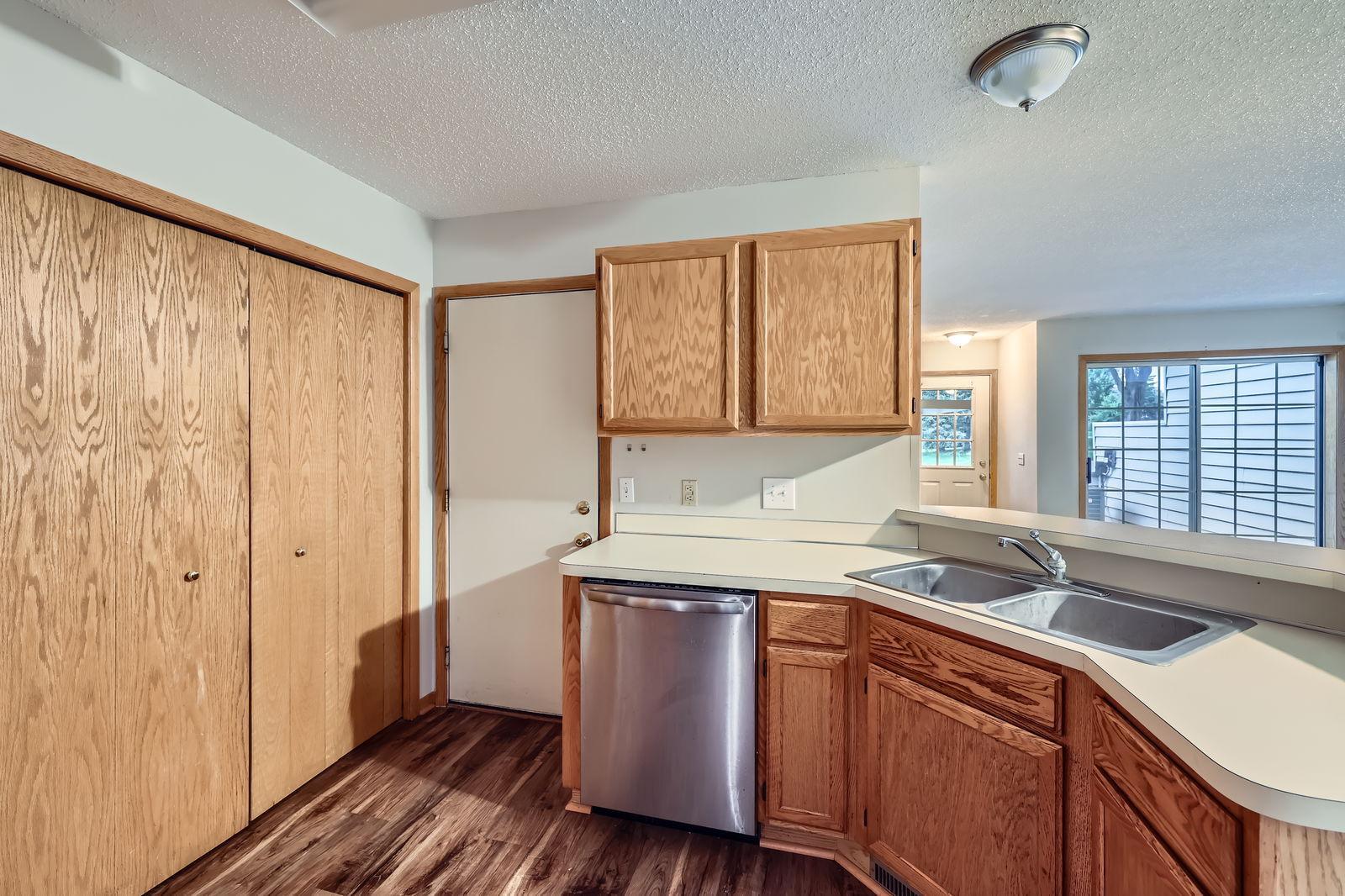 12756 Edgewater Path