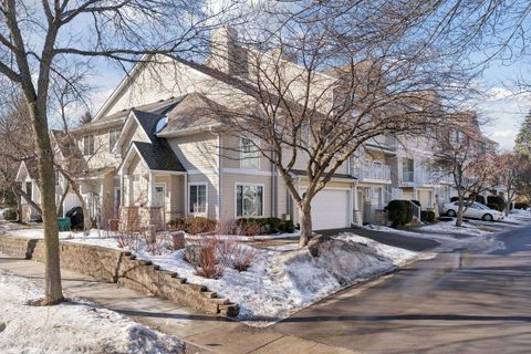 626 Willoughby Way W Hopkins MN 55305