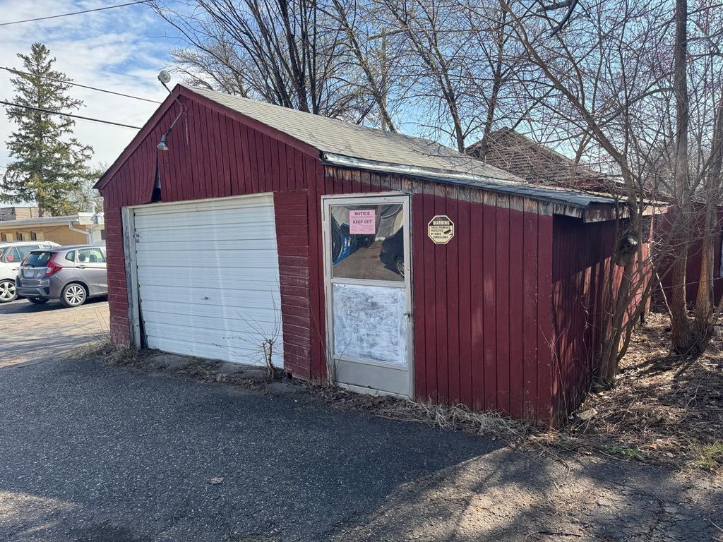 Photo of 1211 Juno Avenue, Saint Paul, MN 55116 (MLS # 7055534)