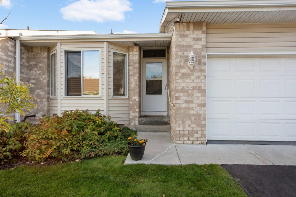 Photo of 12818 Glen Court, Apple Valley, MN 55124 (MLS # 7158322)
