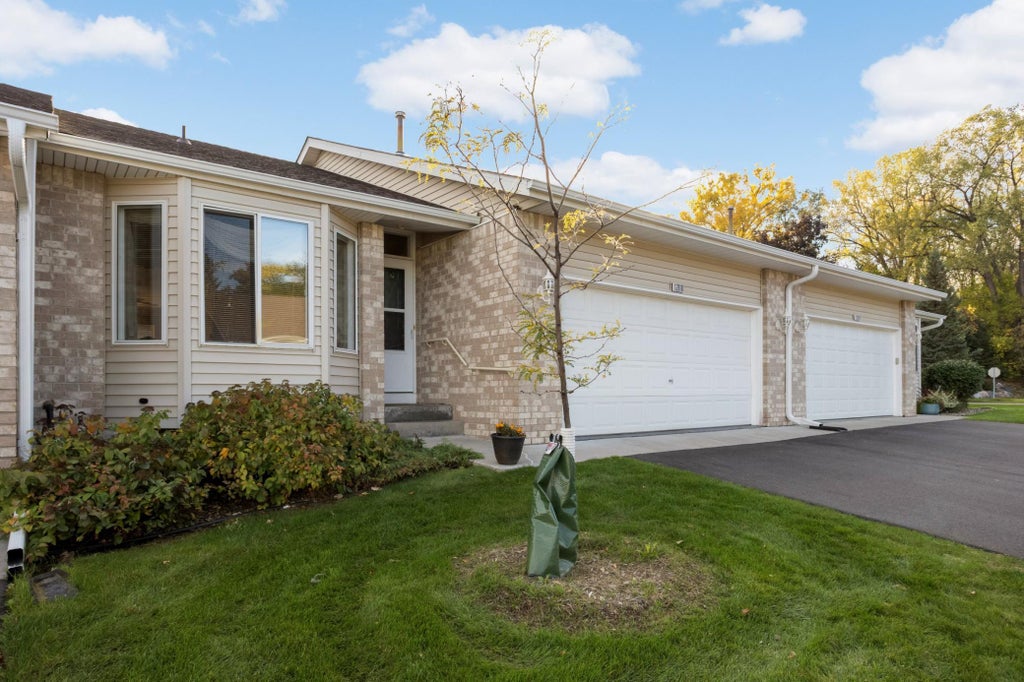 Photo of 12818 Glen Court, Apple Valley, MN 55124 (MLS # 7158322)
