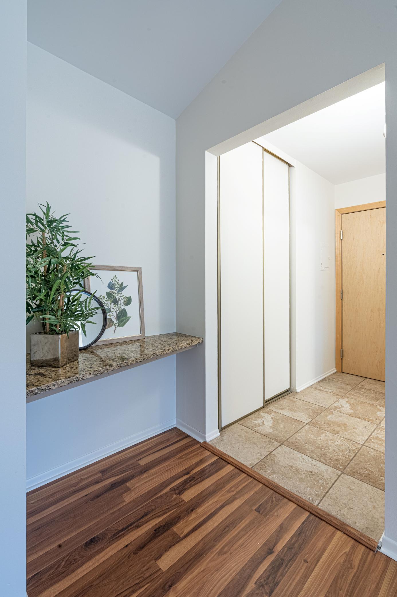 4548 Cedar Lake Road S 6