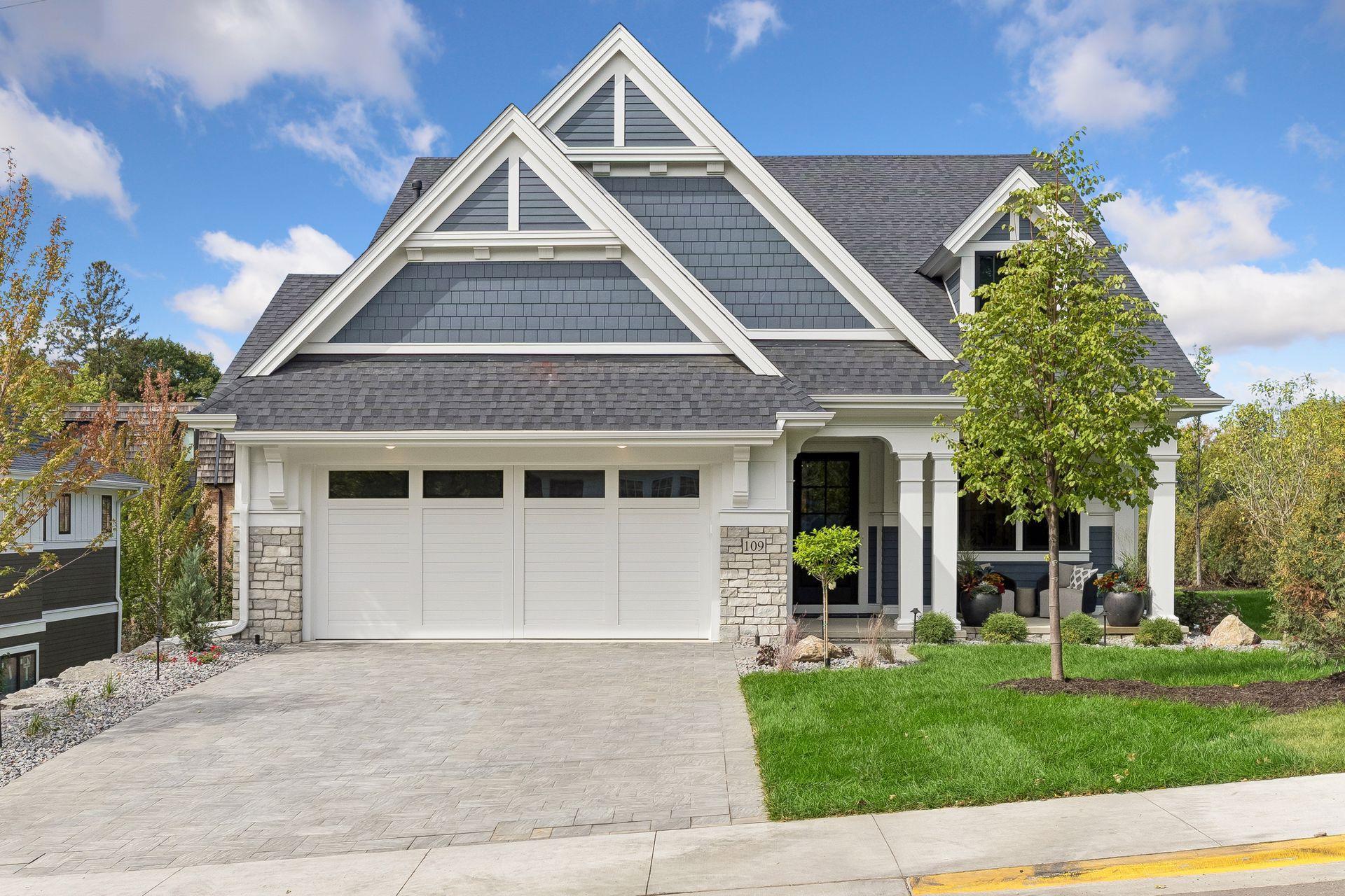109 Minnetonka Avenue S