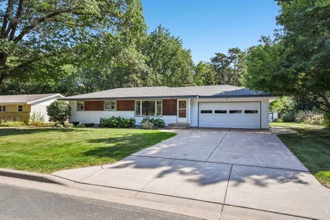 Photo of 2564 Ardan Avenue, Mounds View, MN 55112 (MLS # 7129003)