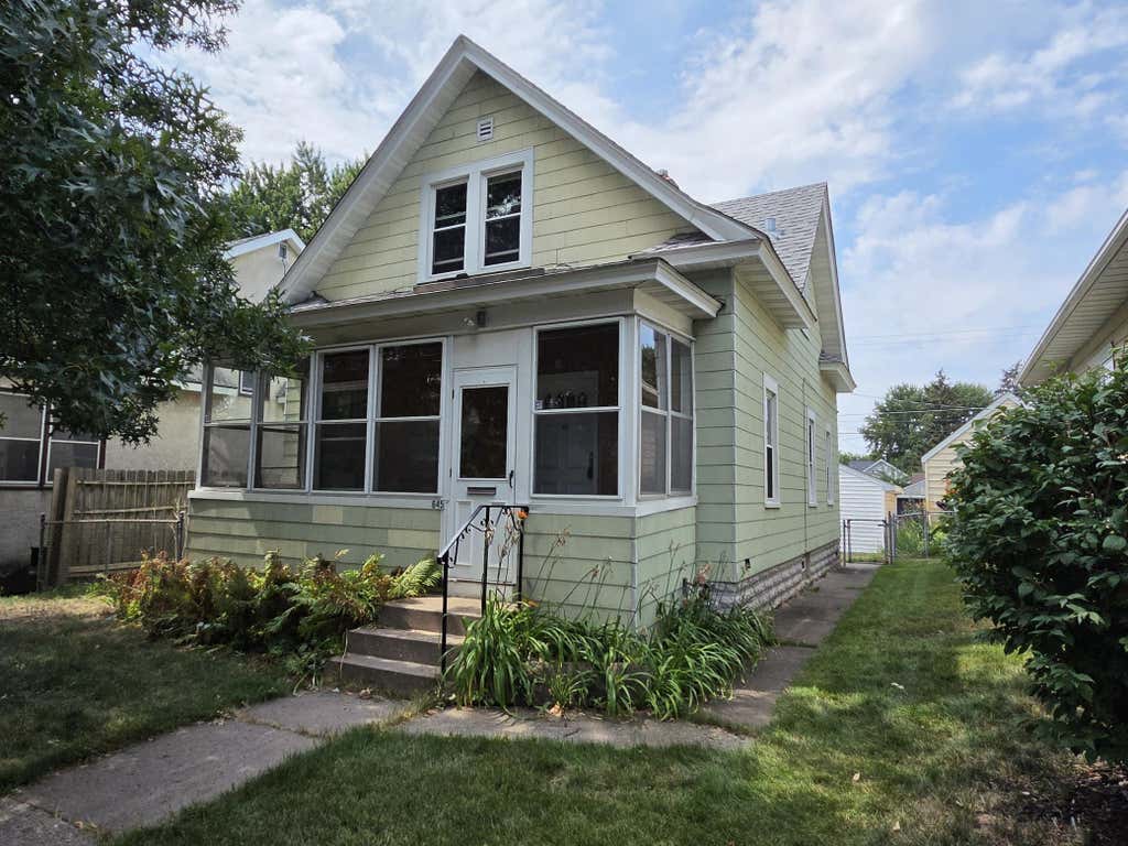Photo of 645 Simpson Street, Saint Paul, MN 55104 (MLS # 7129724)