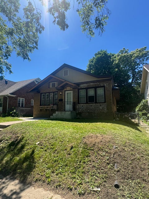 Photo of 3237 Sheridan Avenue N, Minneapolis, MN 55412 (MLS # 7092370)