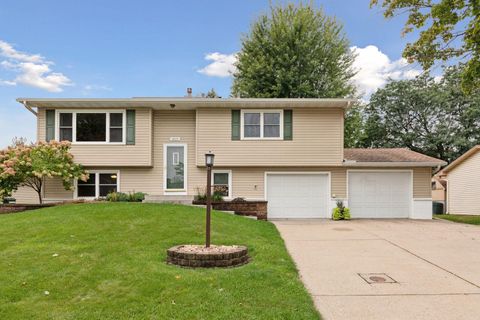 2074 Carnelian Lane Eagan MN 55122