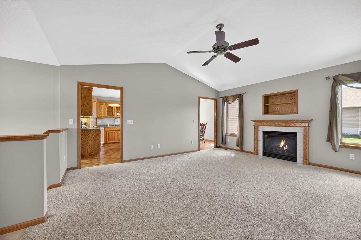 802 Timothy Drive SE