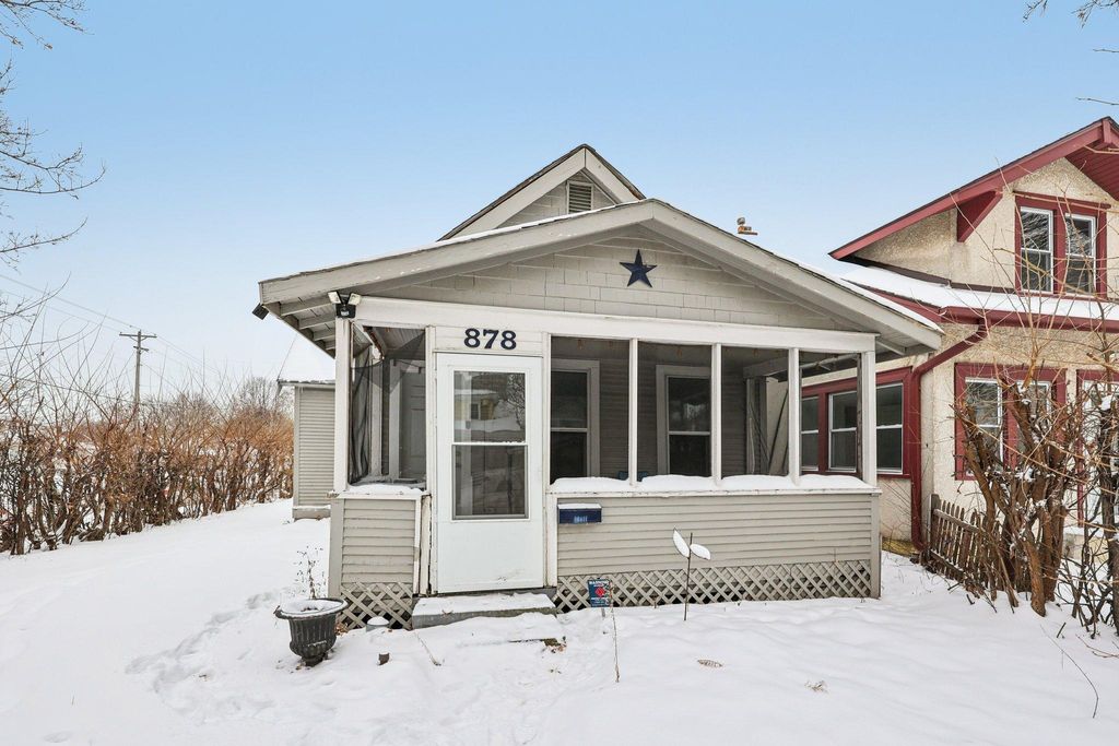 Photo of 878 Magnolia Avenue E, Saint Paul, MN 55106 (MLS # 6824158)