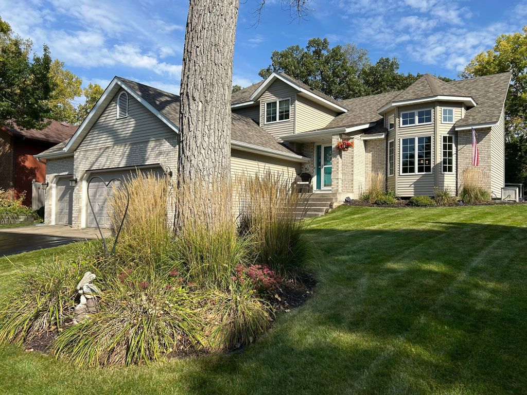 Photo of 13425 Hillcrest Lane, Burnsville, MN 55337 (MLS # 6802795)
