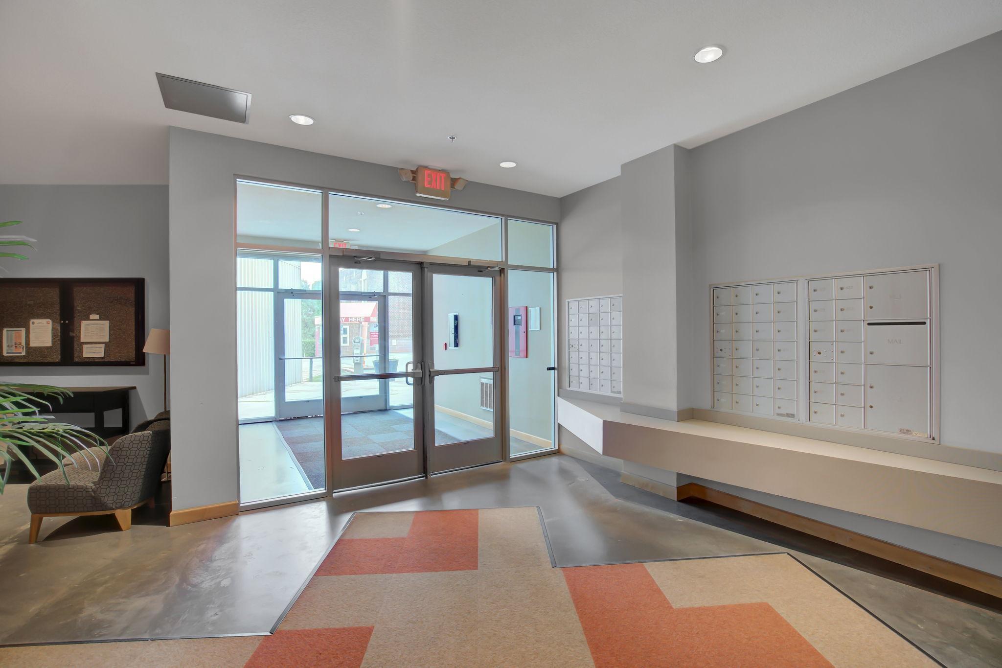 2650 University Avenue W 320