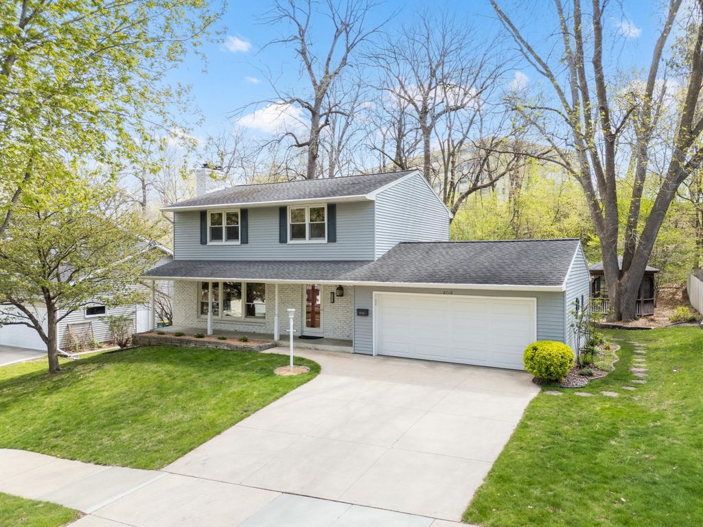 Photo of 2110 Valkyrie Drive NW, Rochester, MN 55901 (MLS # 7061952)