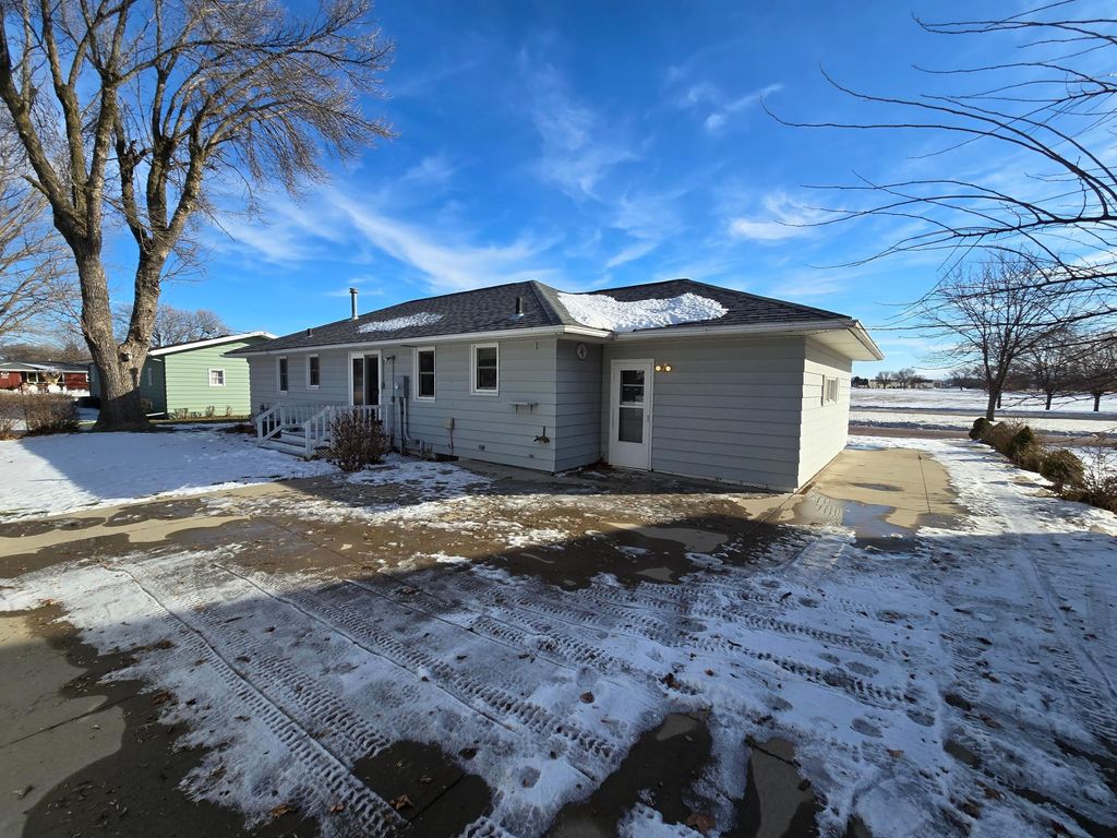 Photo of 1312 S State Street, Fairmont, MN 56031 (MLS # 7001813)