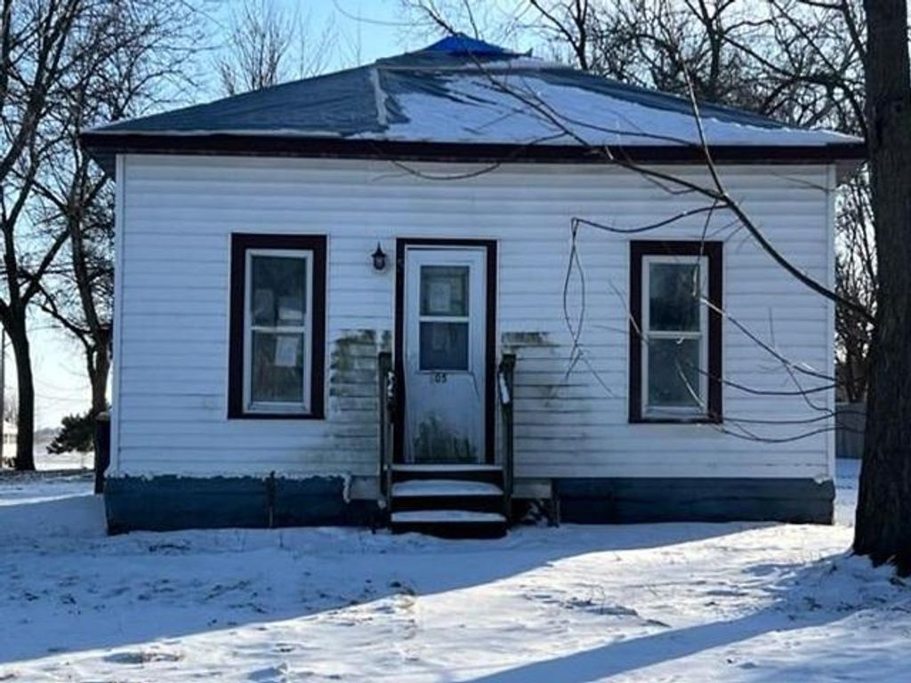 Photo of 505 Grove Street SE, Mapleton, MN 56065 (MLS # 7017677)