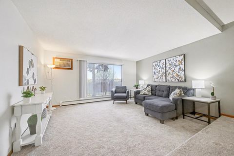 1690 Highway 36 w 224 Roseville MN 55113