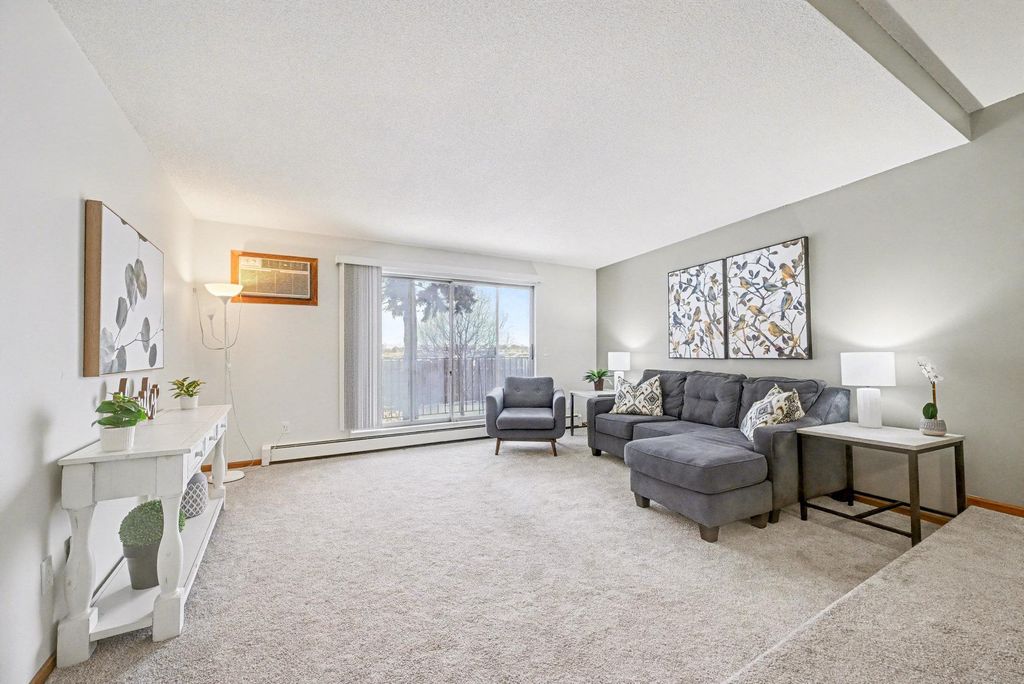 Photo of 1690 Highway 36 w #224, Roseville, MN 55113 (MLS # 6821118)