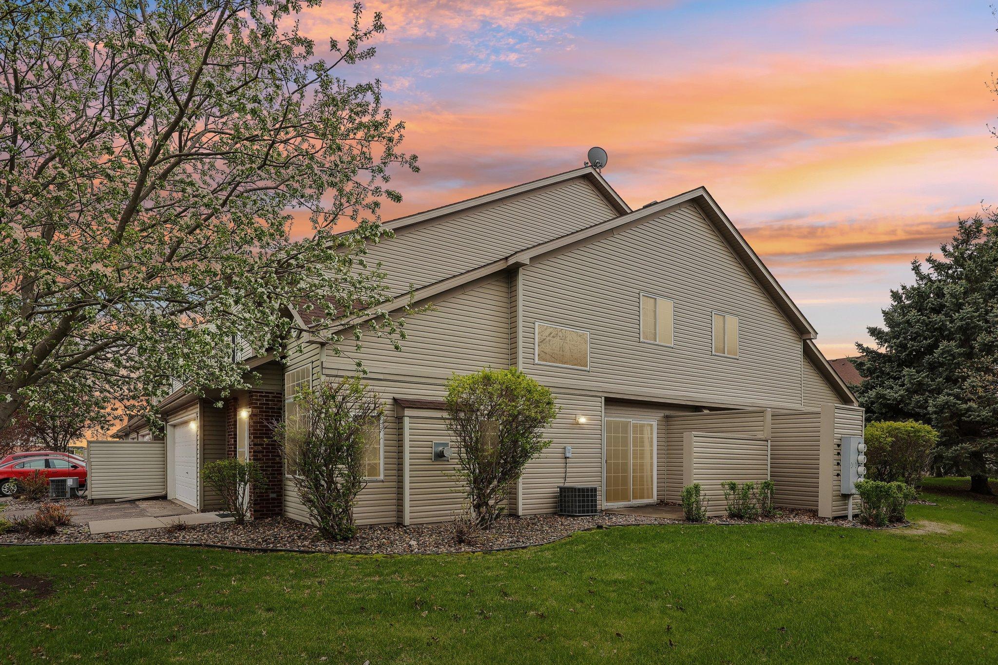 2357 Oakridge Circle