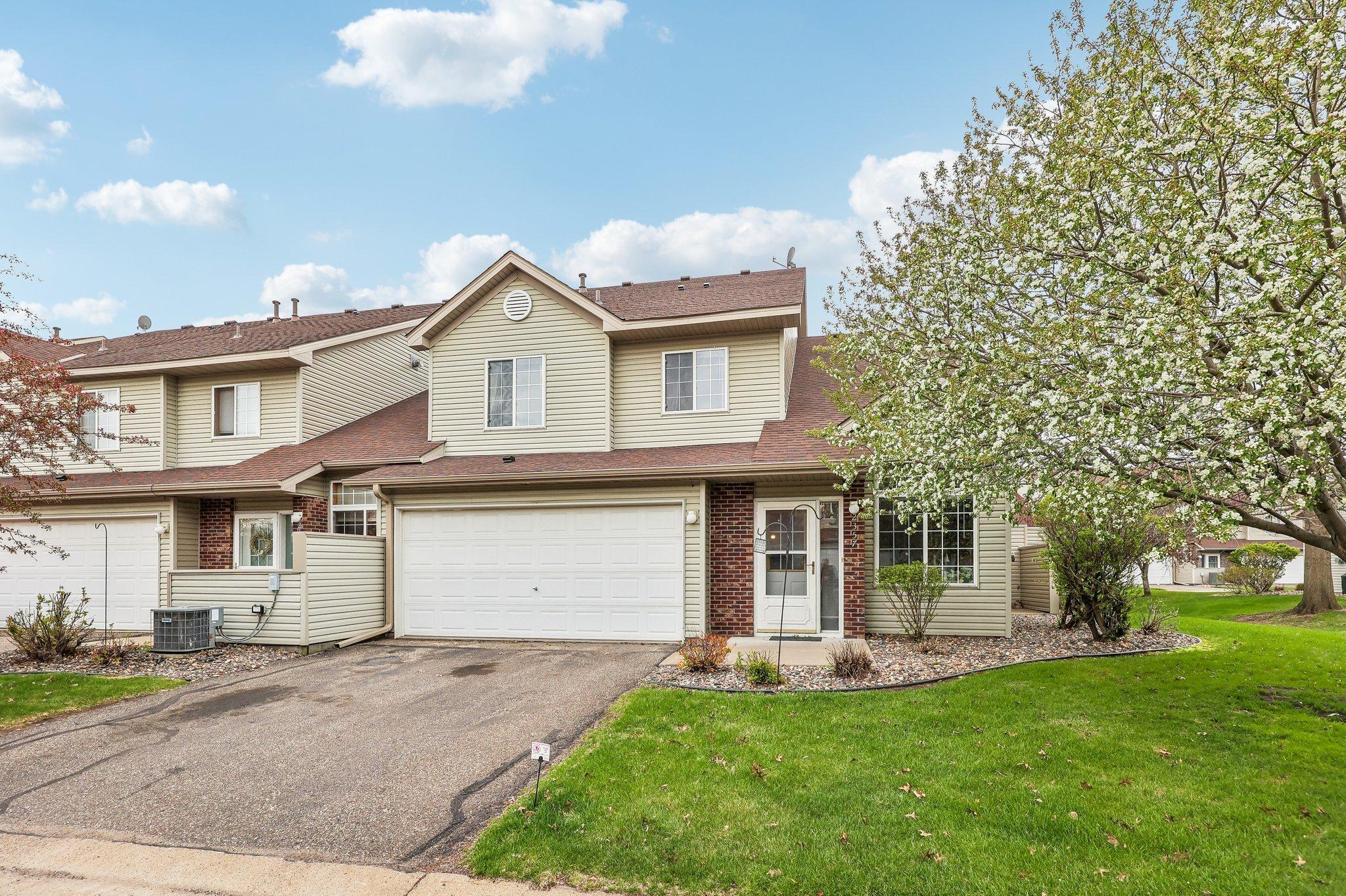 2357 Oakridge Circle