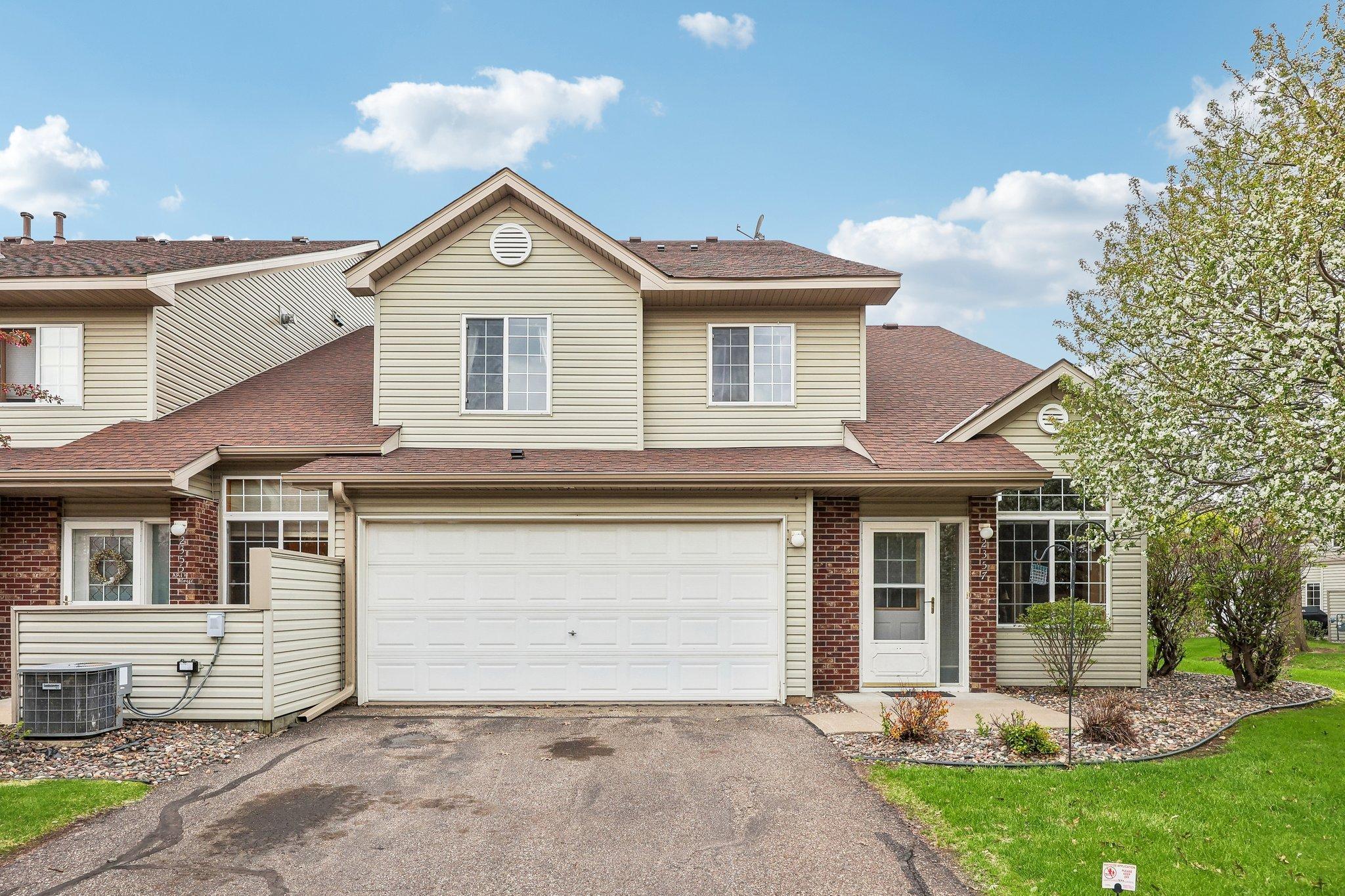 2357 Oakridge Circle