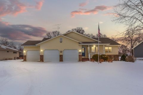 Photo of 4820 Echo Court, Faribault, MN 55021 (MLS # 6786201)