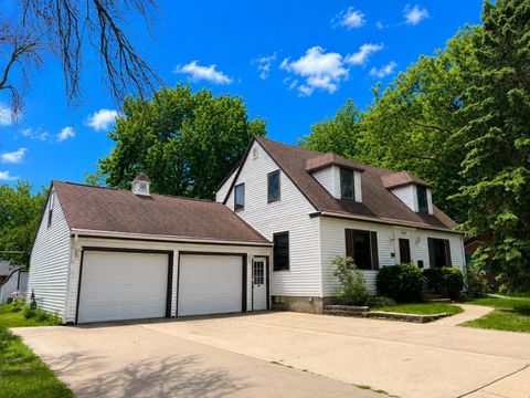 Photo of 940 Victoria Street, Fairmont, MN 56031 (MLS # 7098573)