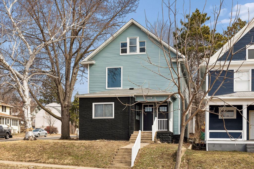 Photo of 2326 Bryant Avenue N, Minneapolis, MN 55411 (MLS # 7064193)