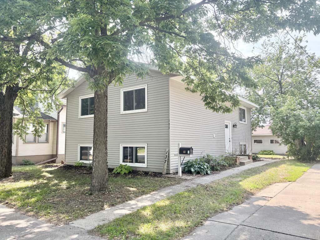 Photo of 137 18th Avenue N, Saint Cloud, MN 56303 (MLS # 7120778)