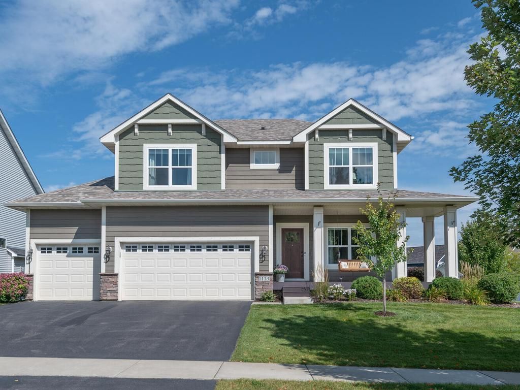 Photo of 1113 Rosemary Lane, Chaska, MN 55318 (MLS # 7108195)