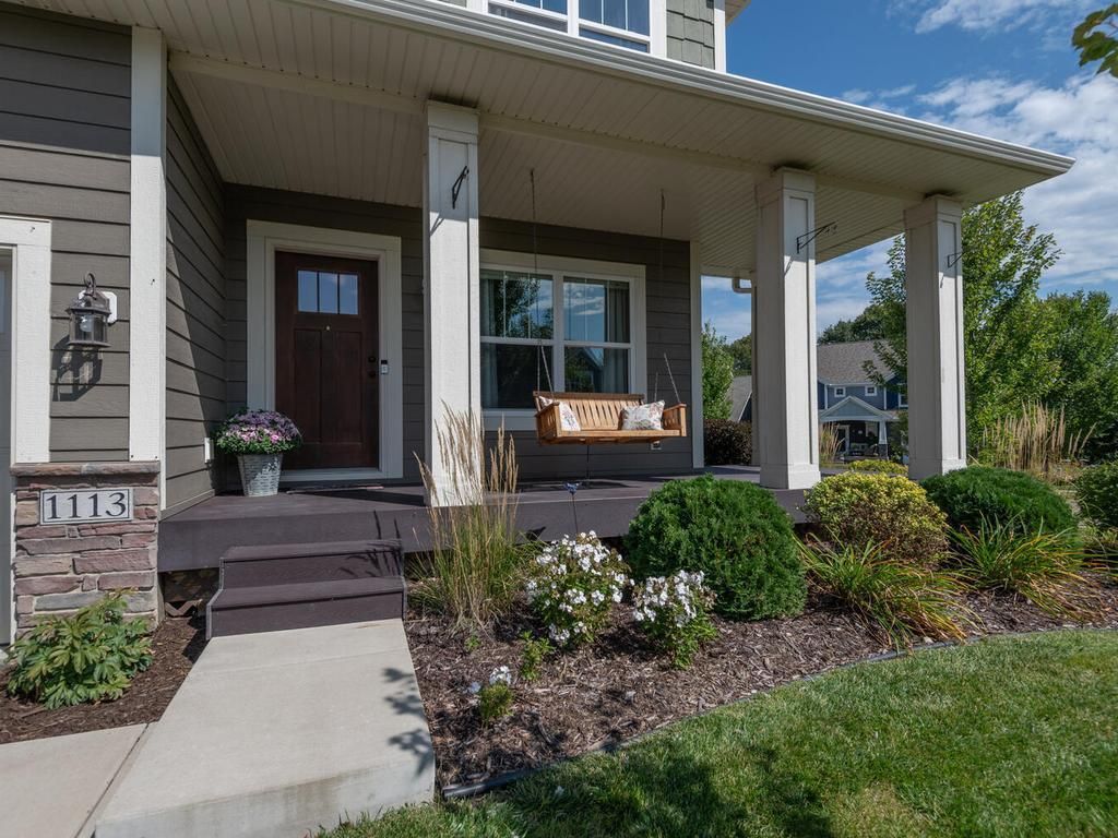 Photo of 1113 Rosemary Lane, Chaska, MN 55318 (MLS # 7108195)