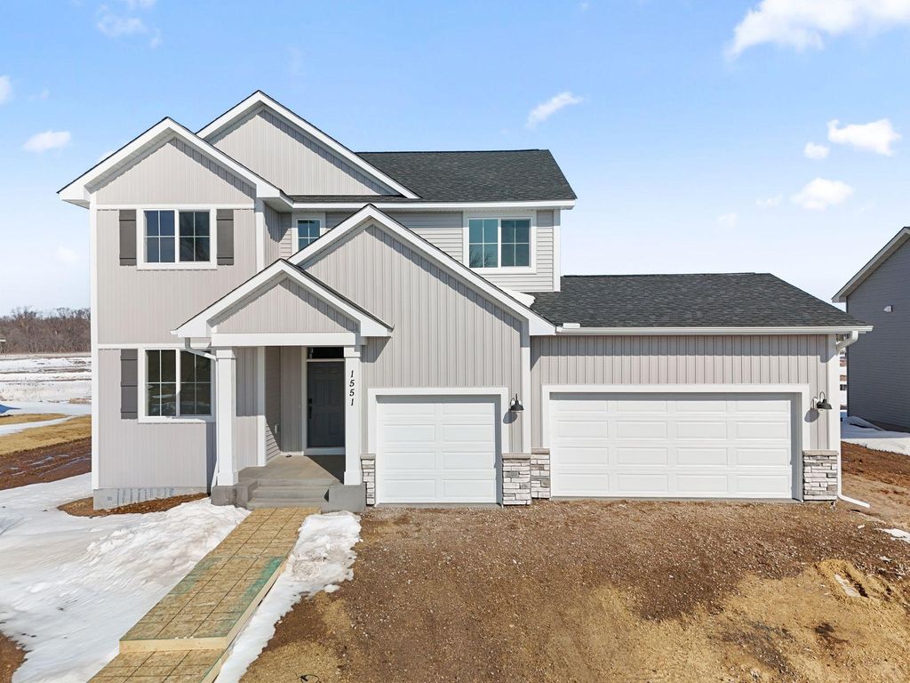 Photo of 1551 Creekwood Dr Dr, New Richmond, WI 54017 (MLS # 7065156)
