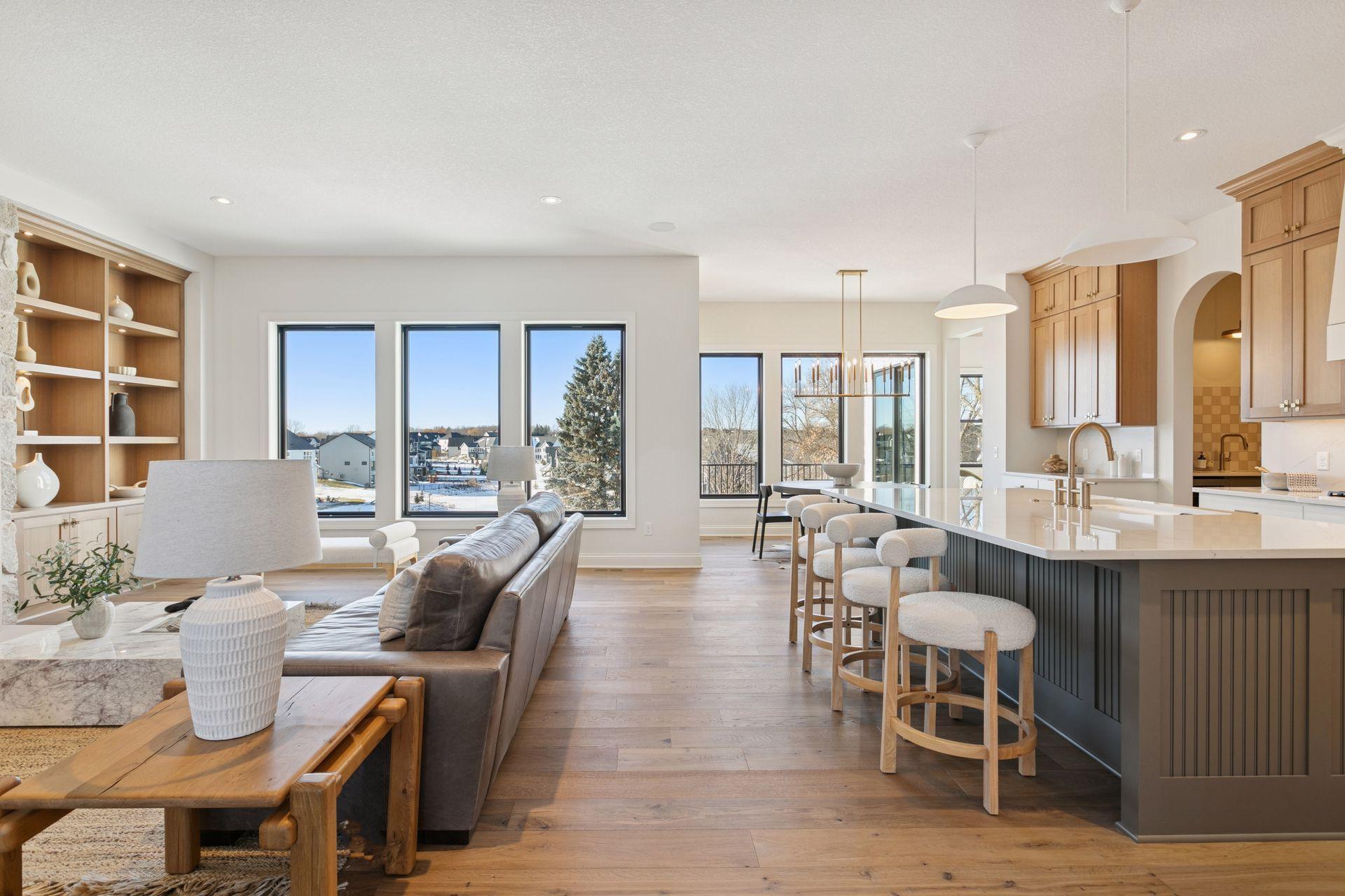 4715 Comstock Lane N