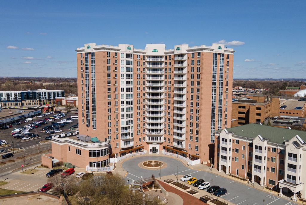 Photo of 6600 Lyndale Avenue S #1407, Richfield, MN 55423 (MLS # 7013554)